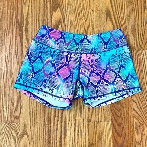 Born primitive shorts S